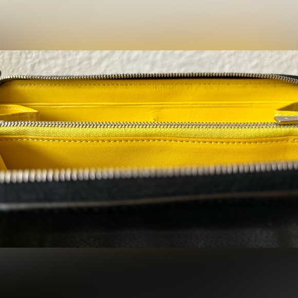 Celine Zip Around Wallet 🐝 - Picture 14 of 14